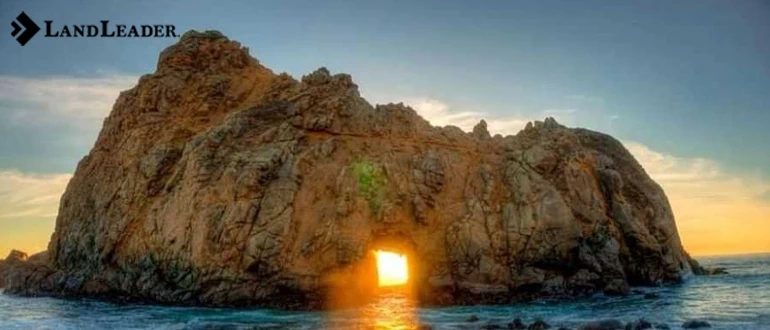 Sun portal at pfeiffer beach